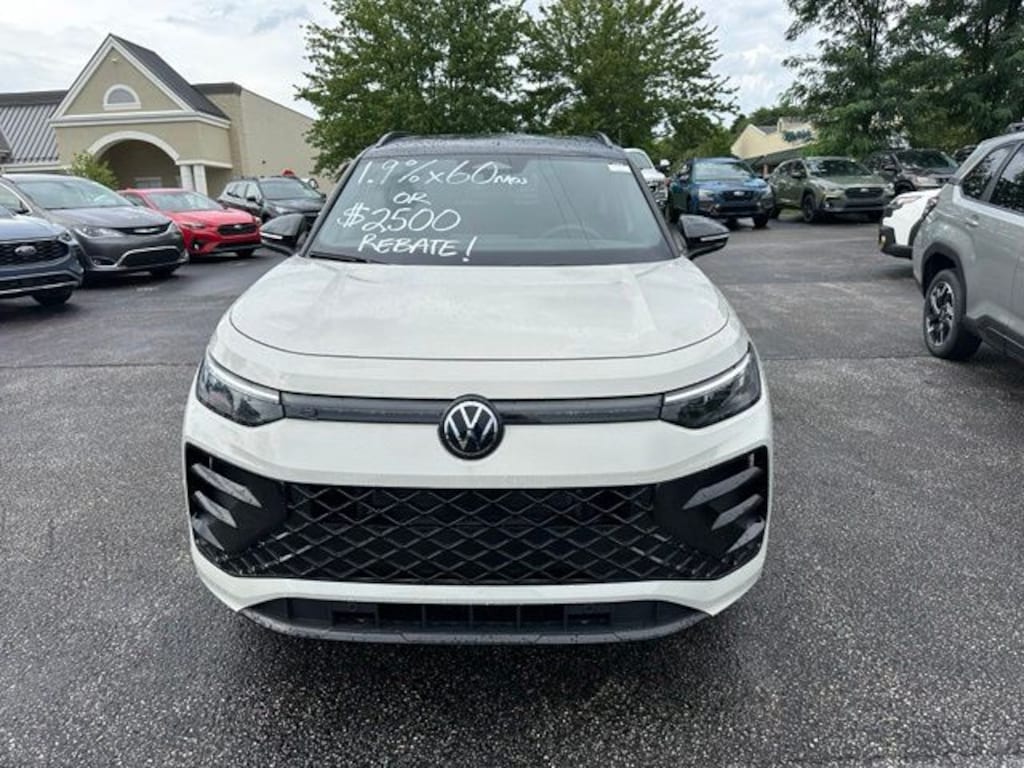 New 2026 Volkswagen Tiguan SE R-Line Black SUV
