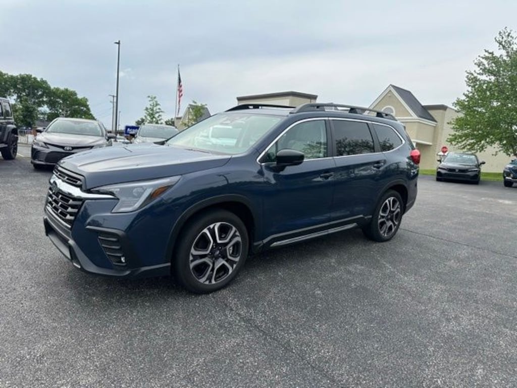 Used 2025 Subaru Ascent Limited SUV
