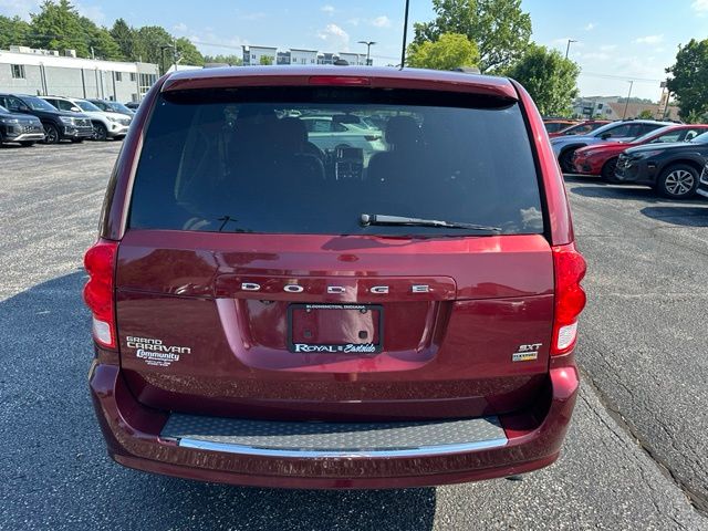 Used 2017 Dodge Grand Caravan SXT Minivan/Van