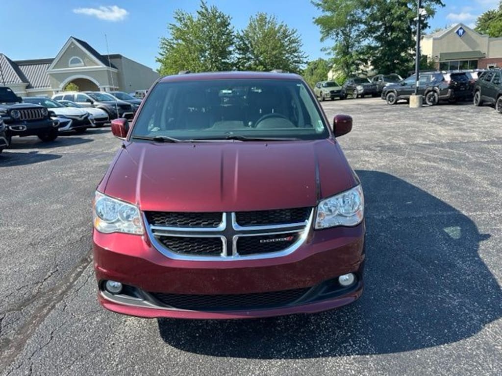 Used 2017 Dodge Grand Caravan SXT Minivan/Van