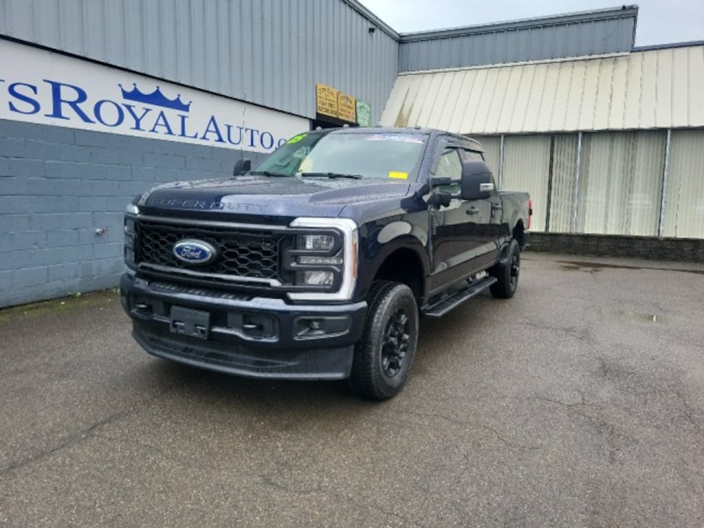 Used 2025 Ford F-250 Truck Crew Cab
