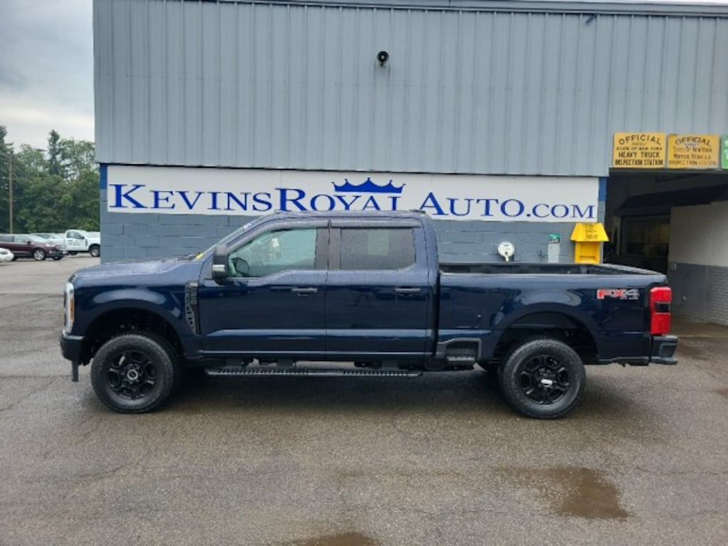 Used 2025 Ford F-250 Truck Crew Cab