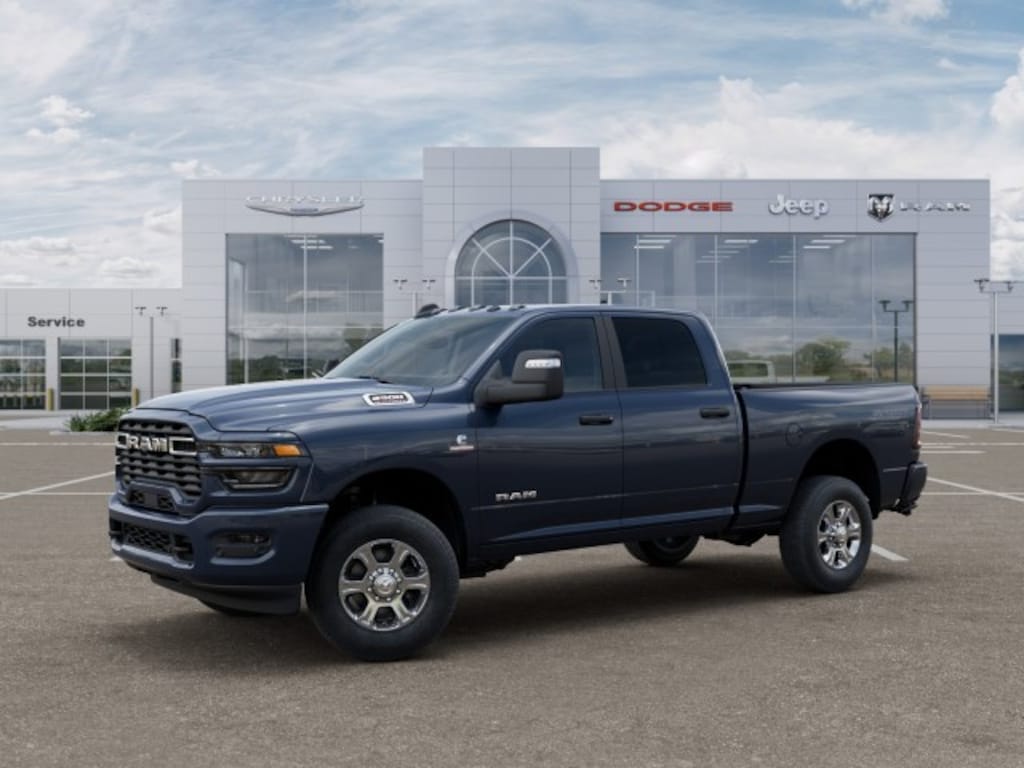 New 2025 Ram 2500 BIG HORN CREW CAB 4X4 6'4 BOX Pickup