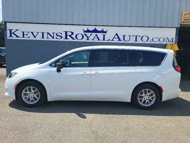 2024 Chrysler Voyager (Fleet-Only) LX Minivan/Van