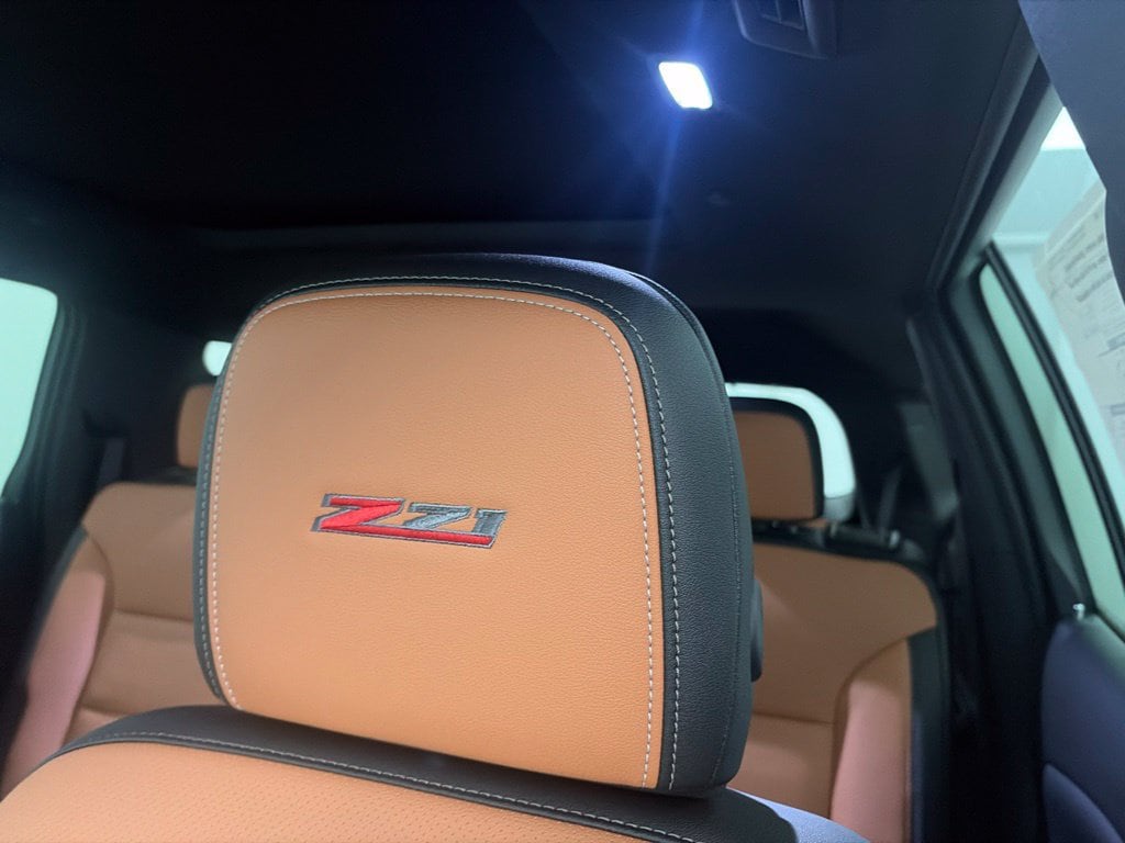 2027 Chevrolet Traverse Z71 - Photo 20