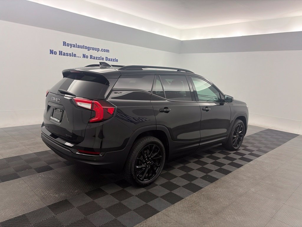 Used 2024 GMC Terrain SLT SUV
