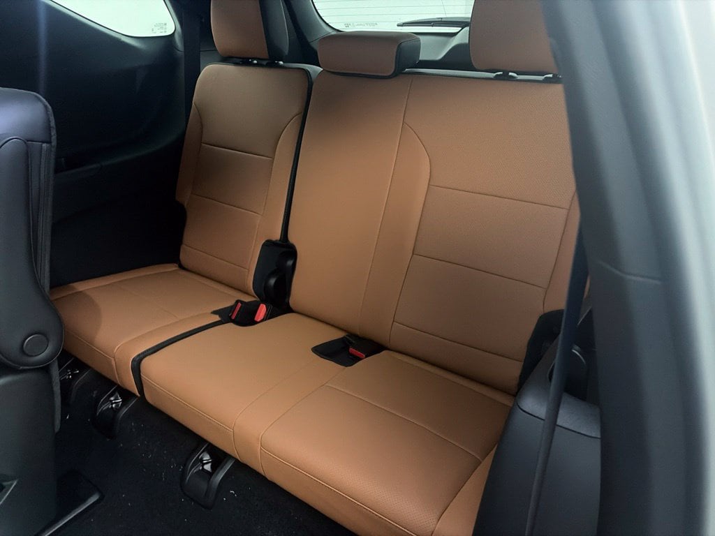 2027 Chevrolet Traverse Z71 - Photo 39