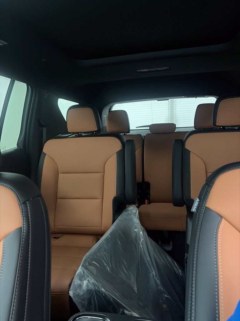 2027 Chevrolet Traverse Z71 - Photo 36