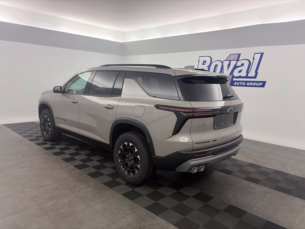 2027 Chevrolet Traverse Z71 - Photo 6