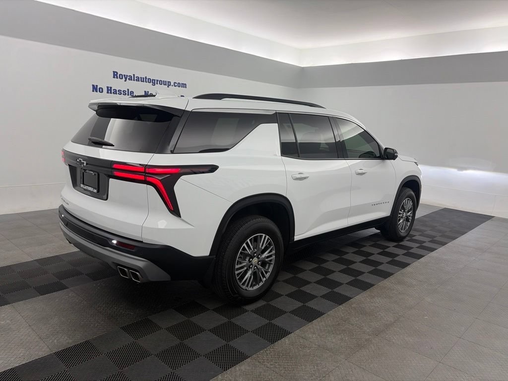 Used 2025 Chevrolet Traverse LT SUV