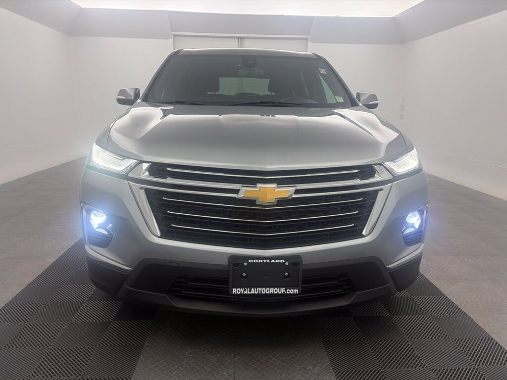 Used 2023 Chevrolet Traverse LT Cloth SUV