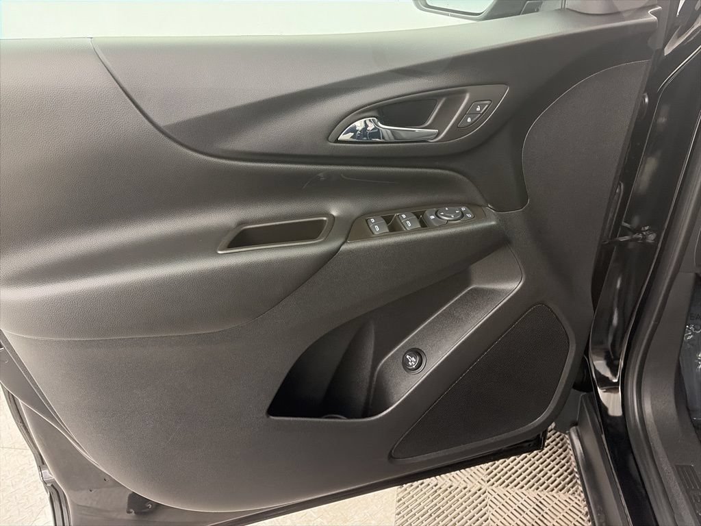 2023 Chevrolet Equinox LT - Photo 11