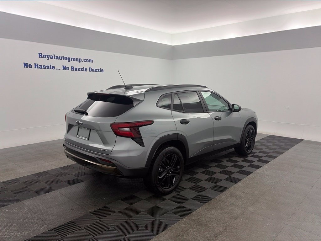 Used 2024 Chevrolet Trax Activ SUV