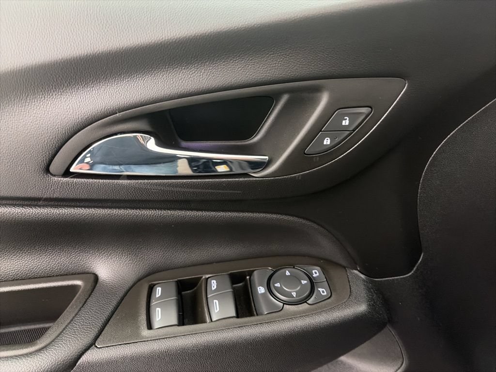 2023 Chevrolet Equinox LT - Photo 12