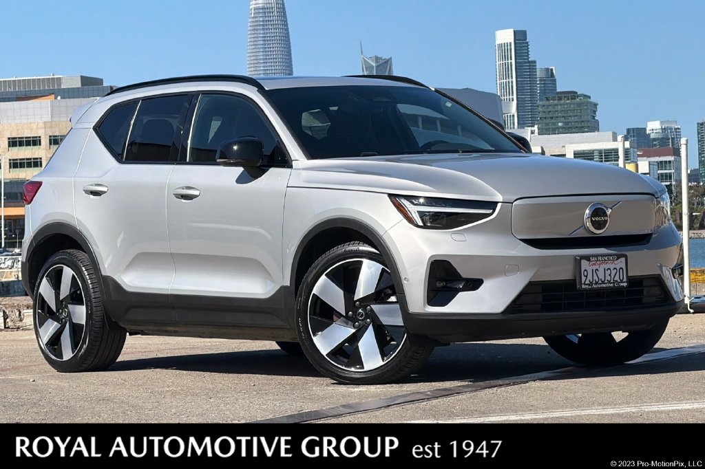 2023 Volvo XC40 Ultimate