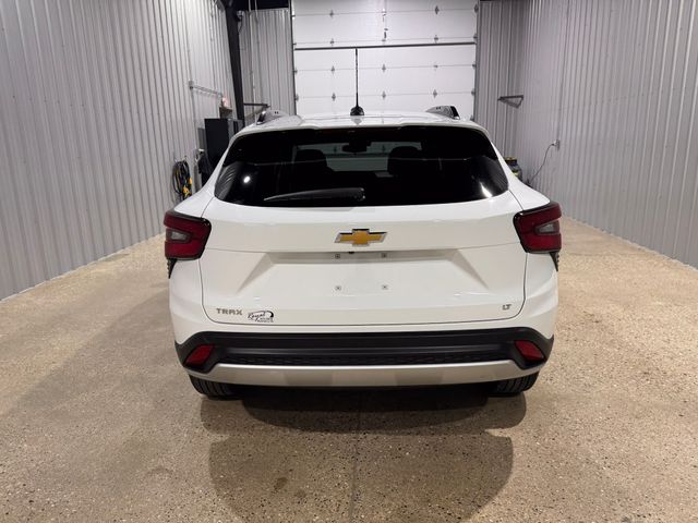 2025 Chevrolet Trax LT - Photo 7