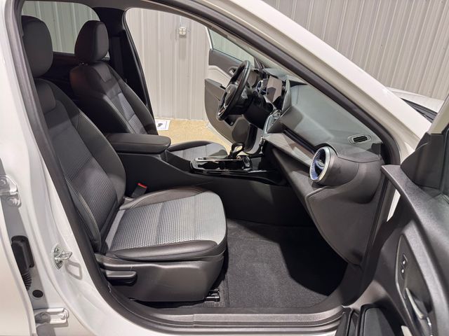 2025 Chevrolet Trax LT - Photo 22