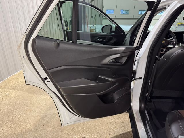 2025 Chevrolet Trax LT - Photo 19
