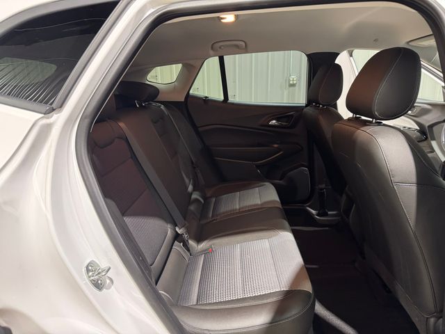 2025 Chevrolet Trax LT - Photo 26