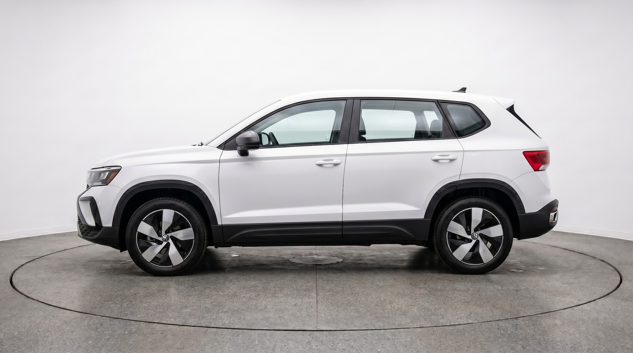 Thumbnail: 2026 Volkswagen Taos - 4