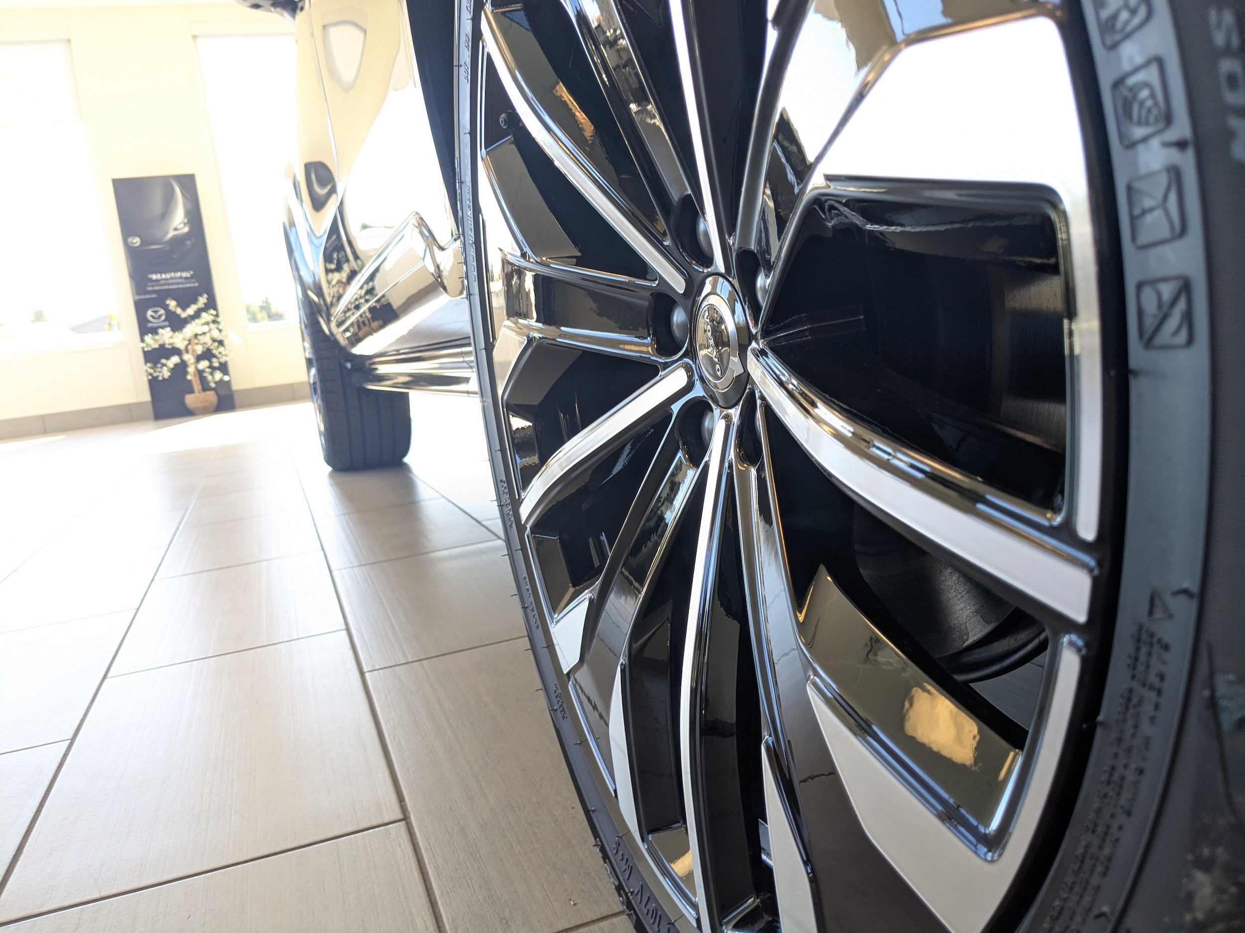 2026 Volvo XC90 Plus - Photo 26