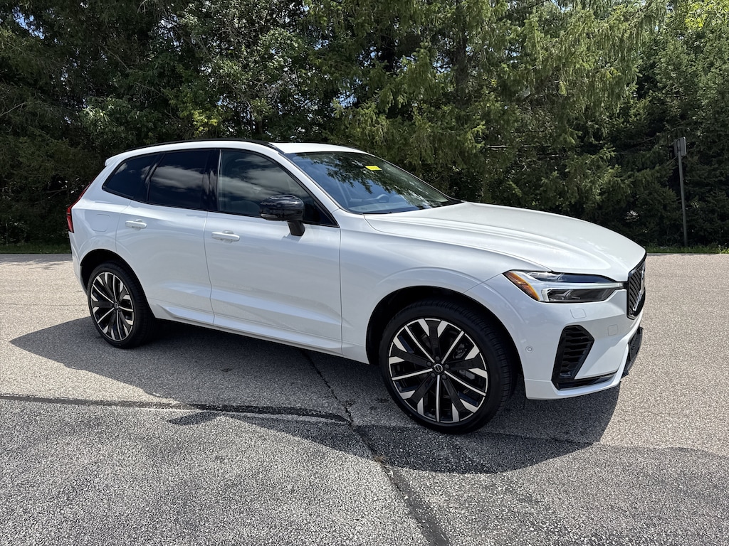 New 2026 Volvo XC60 plug-in hybrid T8 Ultra SUV