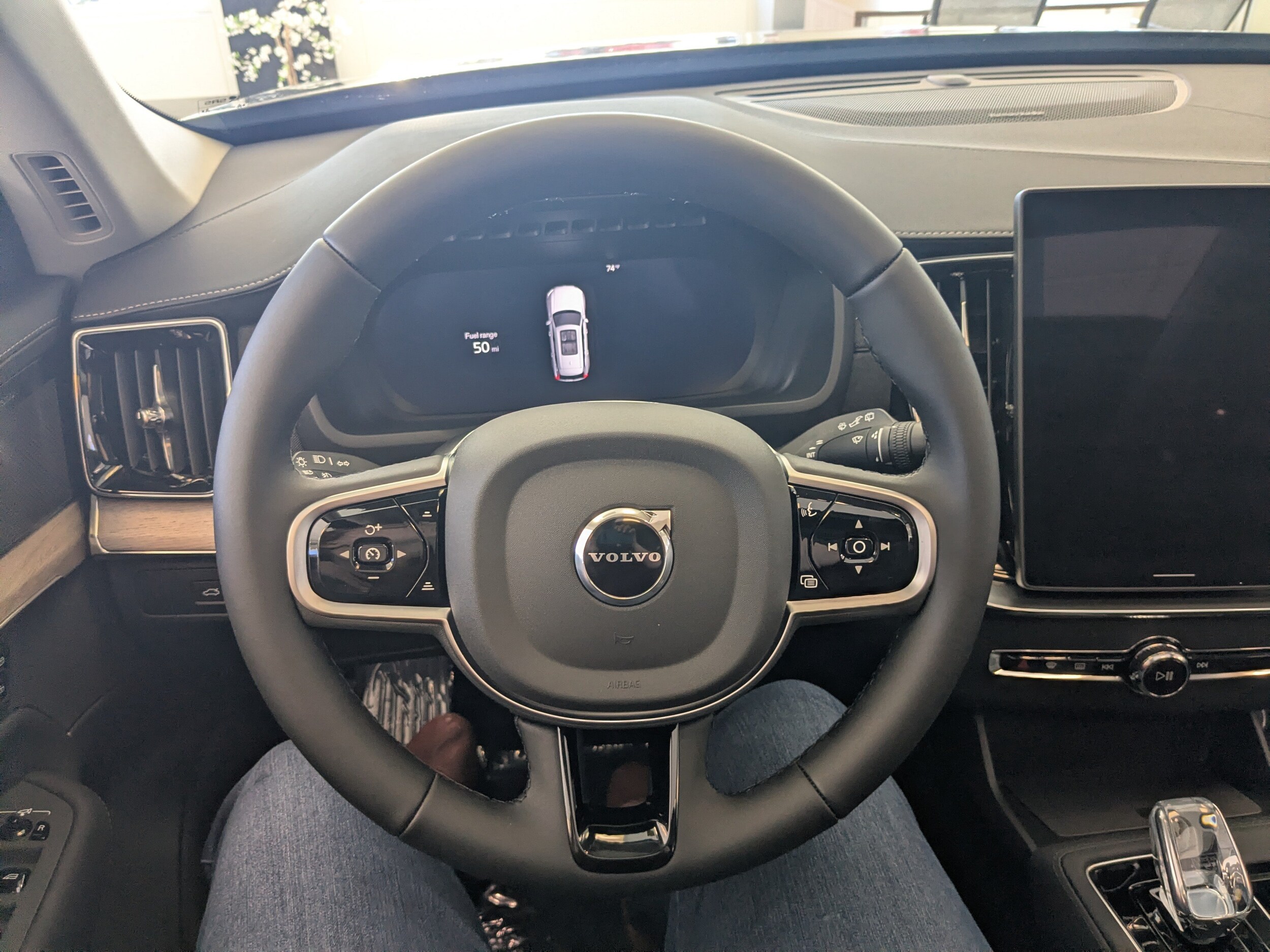 2026 Volvo XC90 Plus - Photo 32