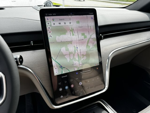 2026 Volvo EX90 Ultra - Photo 13