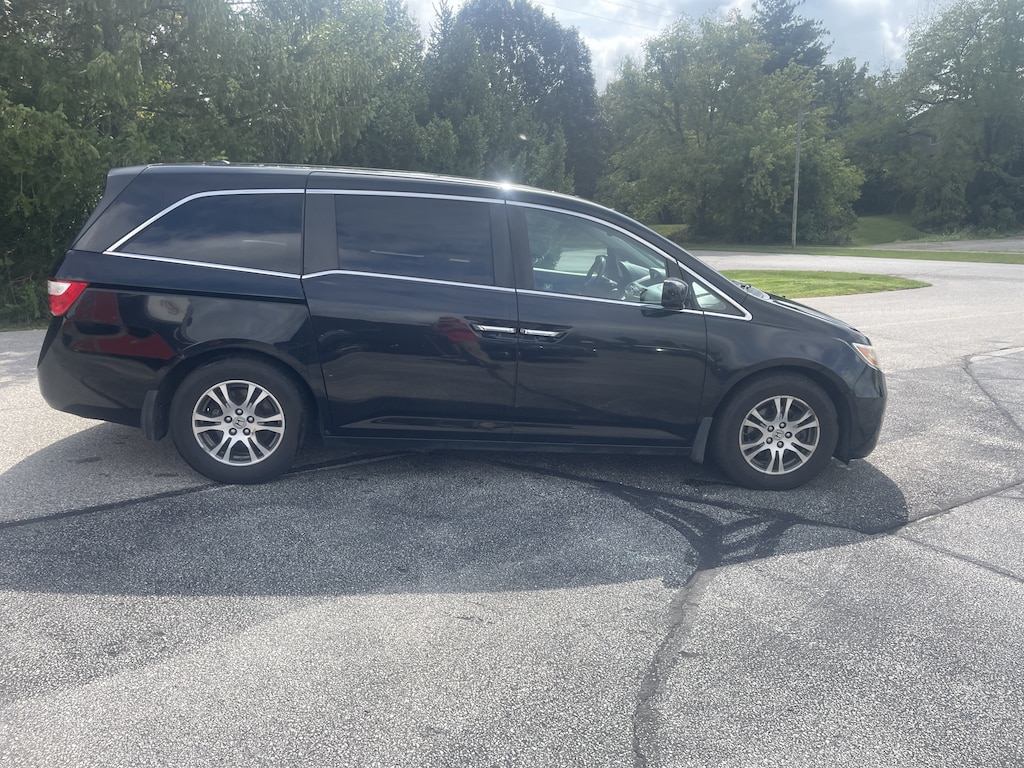 Used 2011 Honda Odyssey EX-L Van