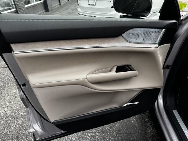 2026 Volvo EX90 Ultra - Photo 8