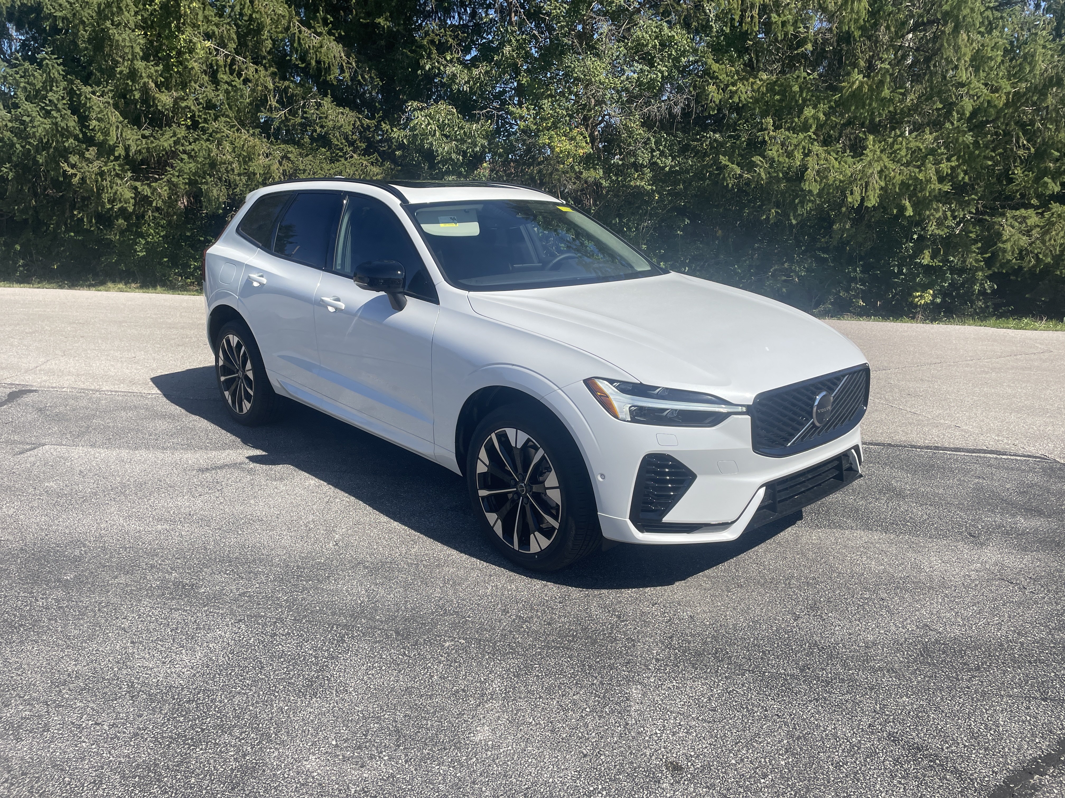New 2027 Volvo XC60 Plus SUV