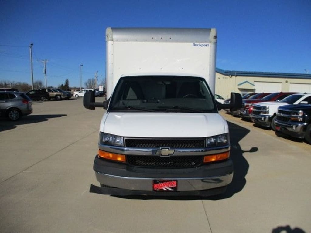 Used 2017 Chevrolet Express 4500 Series Chassis