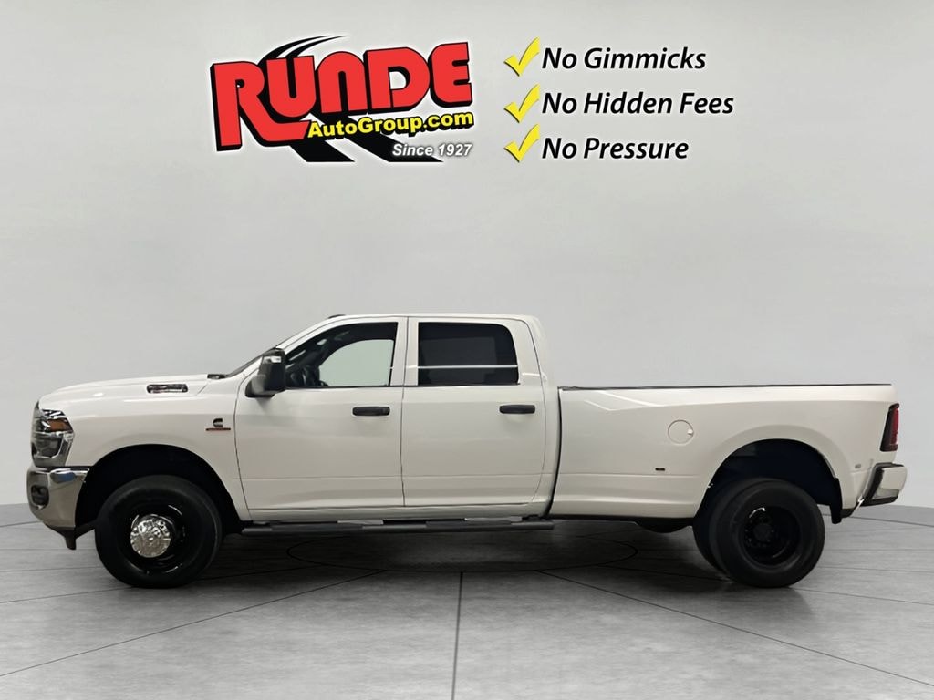 New 2026 Ram 3500 TRADESMAN CREW CAB 4X4 8' BOX Pickup