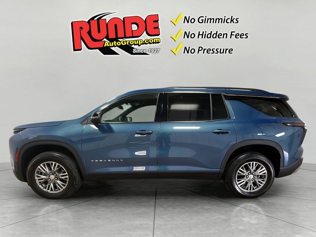 Used 2025 Chevrolet Traverse AWD LT Sport Utility