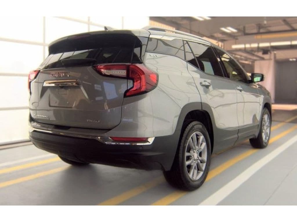 Used 2024 GMC Terrain SLT Sport Utility