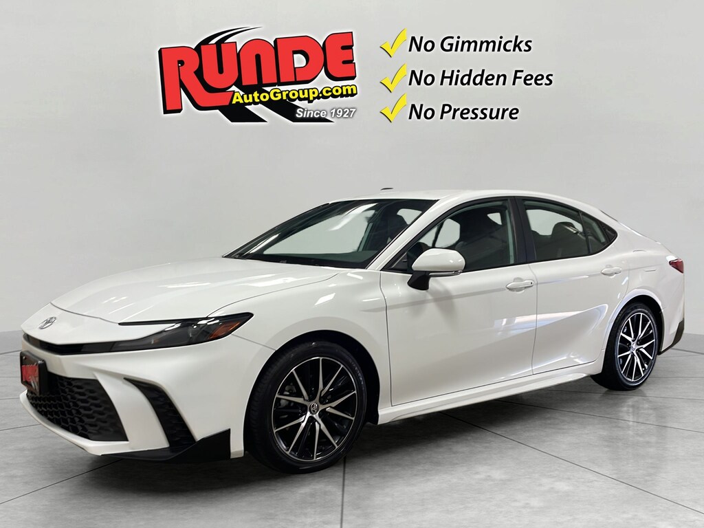 Used 2025 Toyota Camry Hybrid SE Sedan