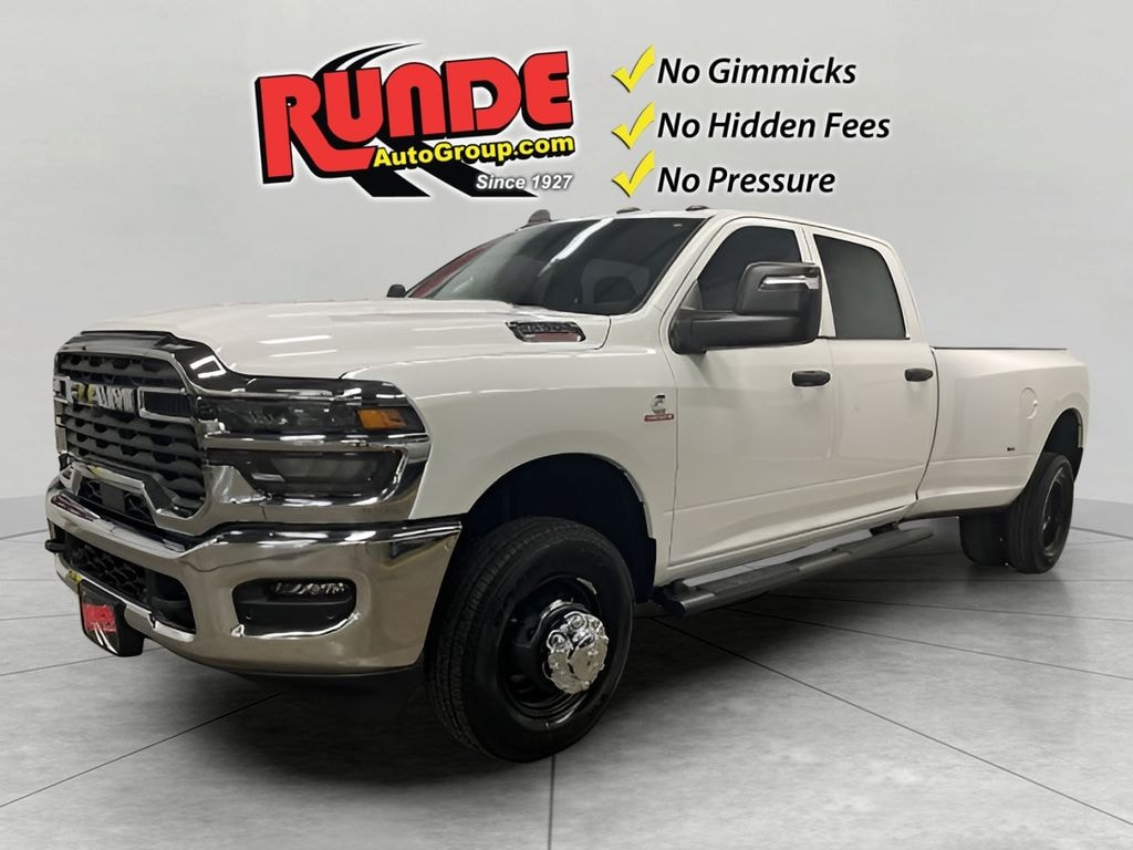 New 2026 Ram 3500 TRADESMAN CREW CAB 4X4 8' BOX Pickup
