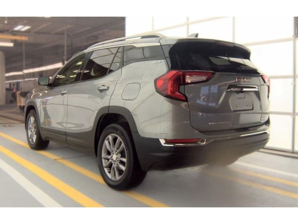 Used 2024 GMC Terrain SLT Sport Utility