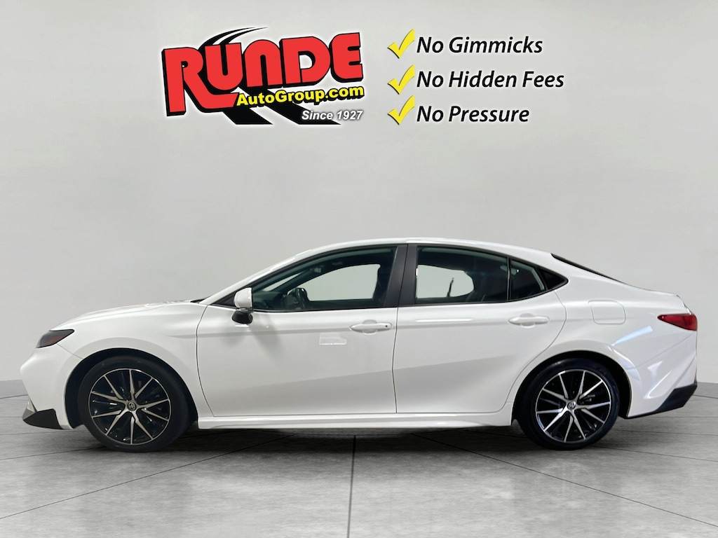 Used 2025 Toyota Camry Hybrid SE Sedan