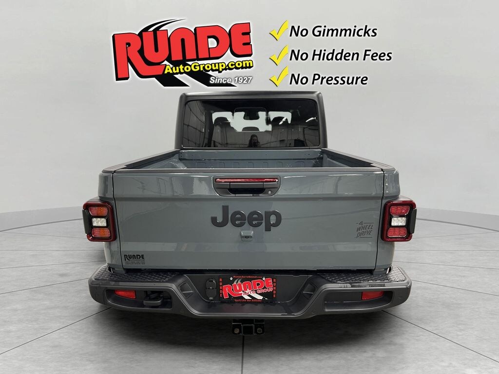 New 2026 Jeep Gladiator WILLYS 4X4 Pickup
