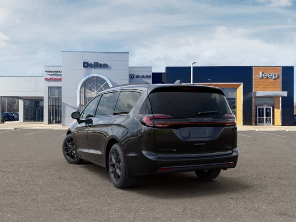 New 2027 Chrysler Pacifica LIMITED AWD Passenger Van
