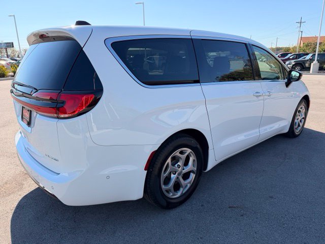 Certified 2024 Chrysler Pacifica Limited Van Passenger Van