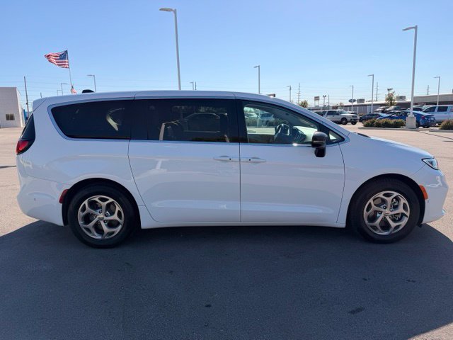 Certified 2024 Chrysler Pacifica Limited Van Passenger Van
