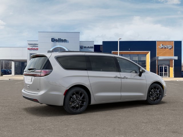 New 2026 Chrysler Pacifica SELECT AWD Passenger Van