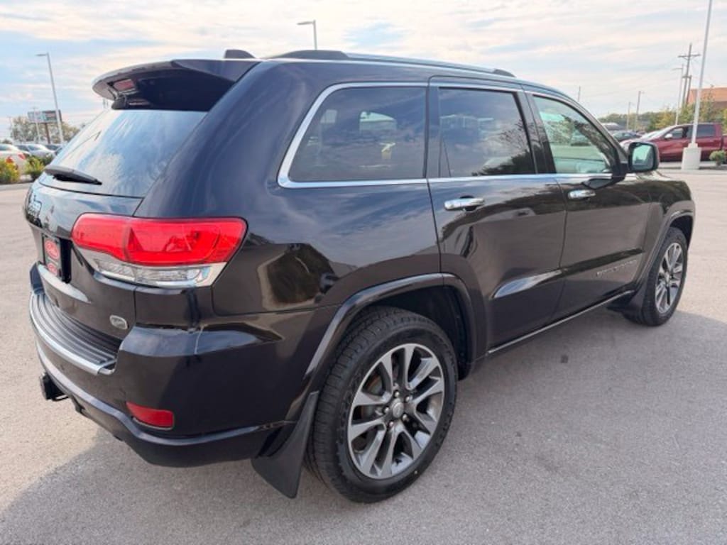 Used 2018 Jeep Grand Cherokee Overland 4x4 SUV