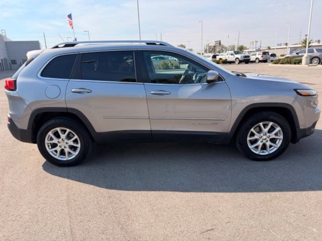 Used 2014 Jeep Cherokee Latitude 4x4 SUV