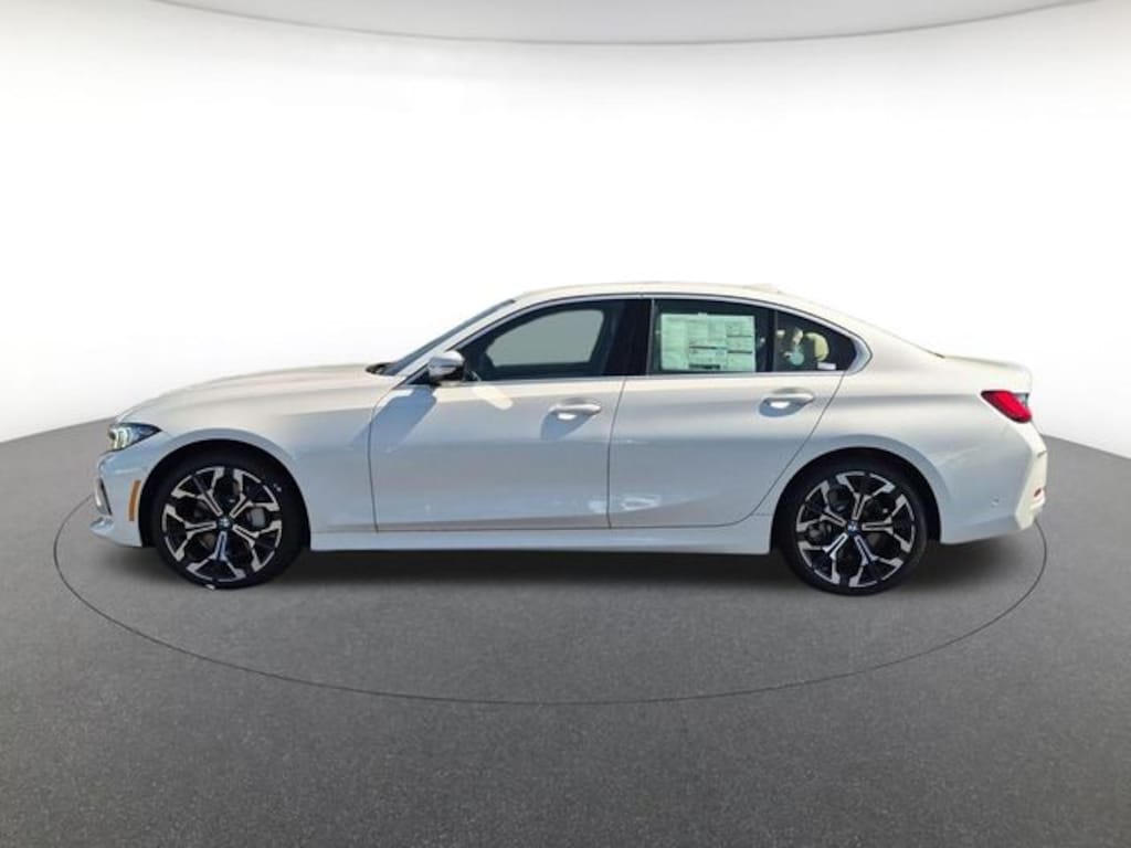 New 2026 BMW 330i xDrive Sedan