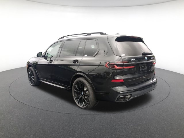 New 2027 BMW X7 M60i SUV