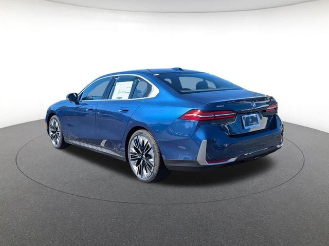 2026 BMW 5 Series 530i - Photo 7