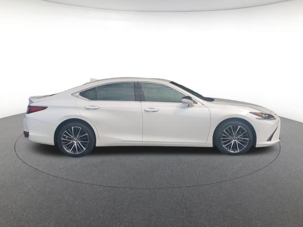 Used 2023 Lexus ES 250 Sedan